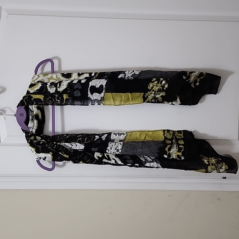 Scarf - Picture 4 of 8